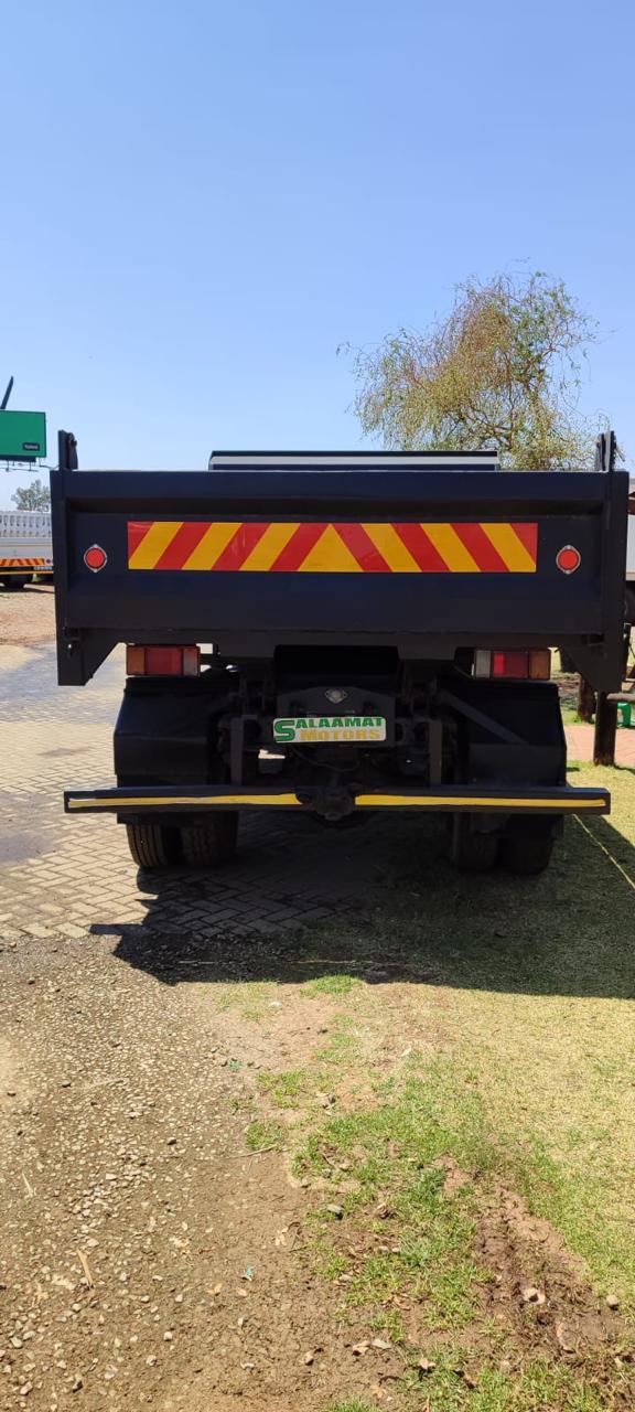 2006 Isuzu FRR 500 tipper