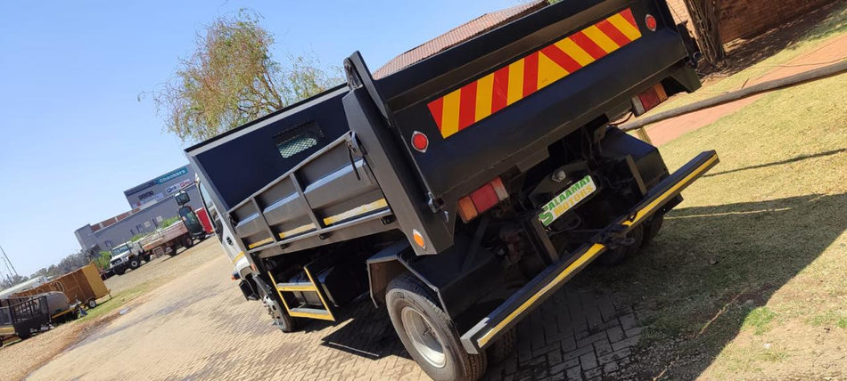 2006 Isuzu FRR 500 tipper