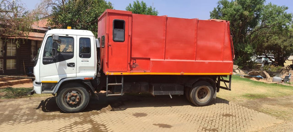 2007 ISUZU FSR 700 TIPPER