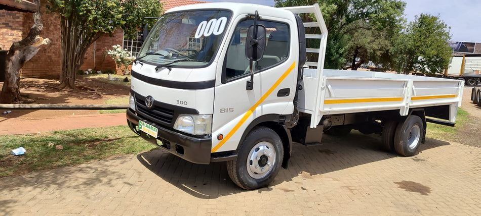 2010 Hino 300 Dropside