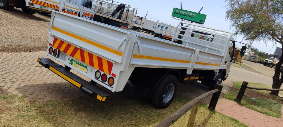 2010 Hino 300 Dropside