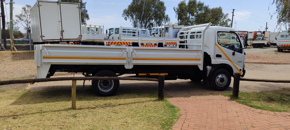 2010 Hino 300 Dropside