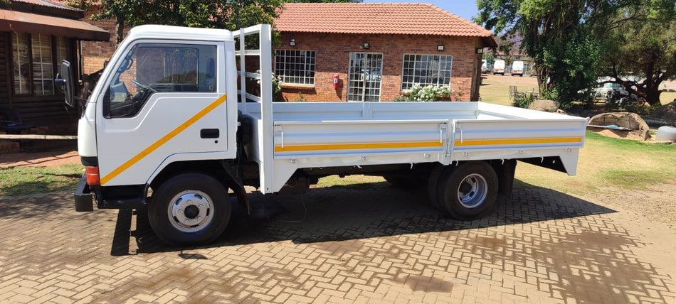 1990 Mitsubishi Canter