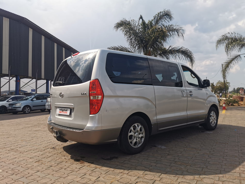 2009 Hyundai H1 2.4