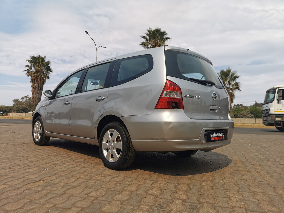 Nissan Livina 7 Seater