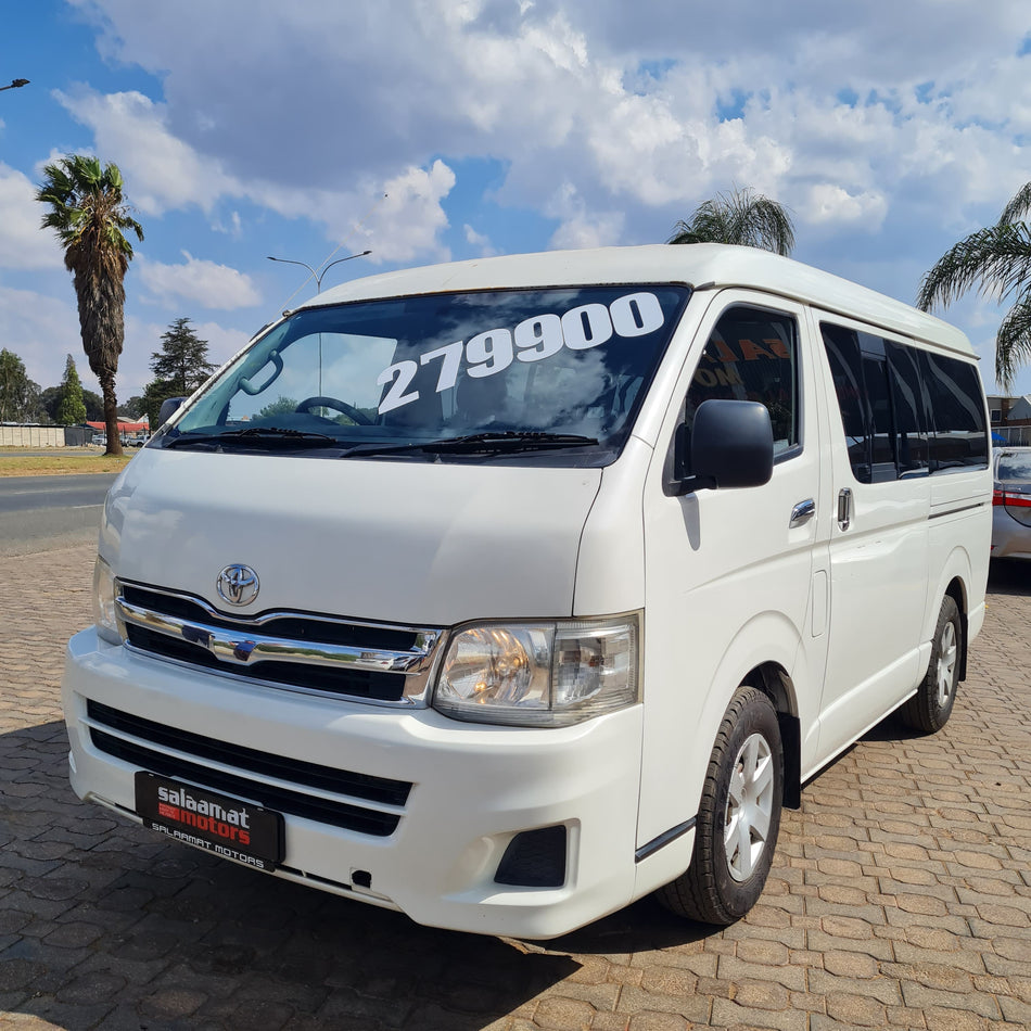 2012 Toyota Quantum GL 2.7vvti 10 seater