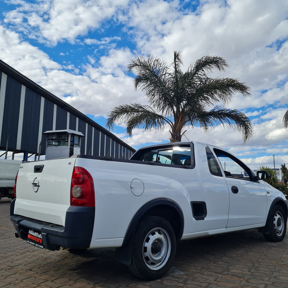 2005 Opel Corsa Bakkie 1.8