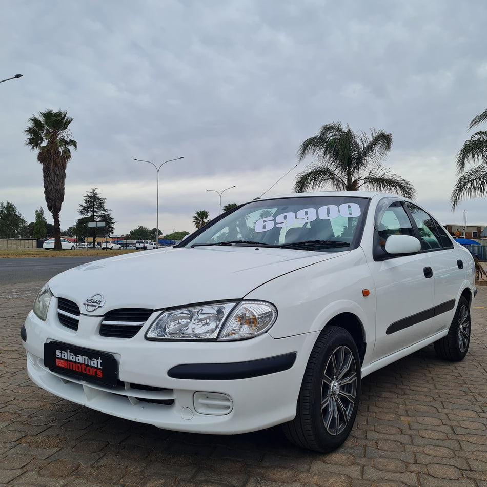 2002 Nissan Almera