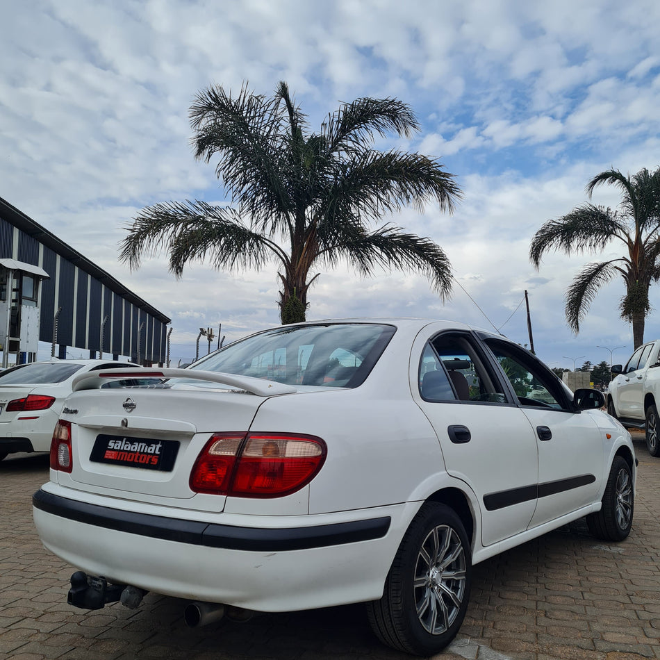 2002 Nissan Almera