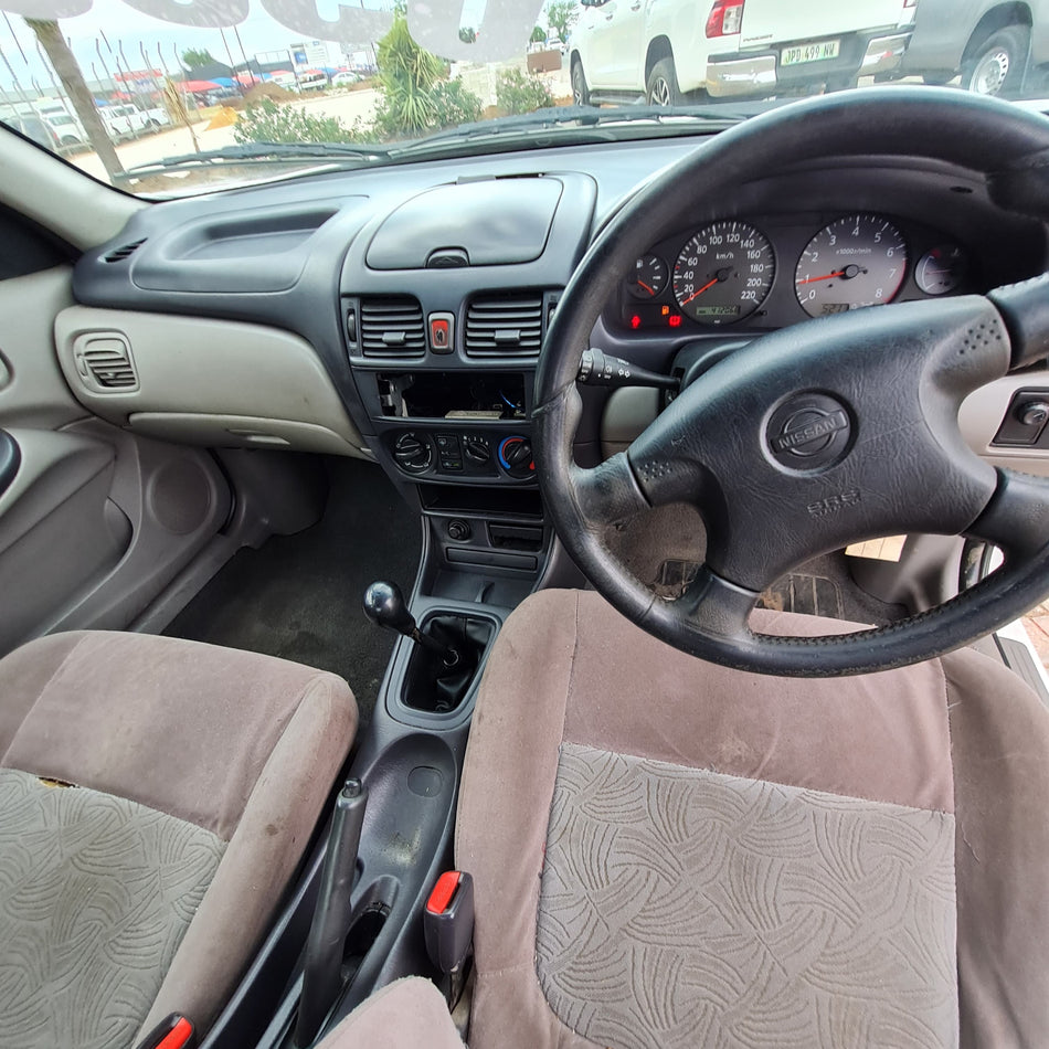 2002 Nissan Almera