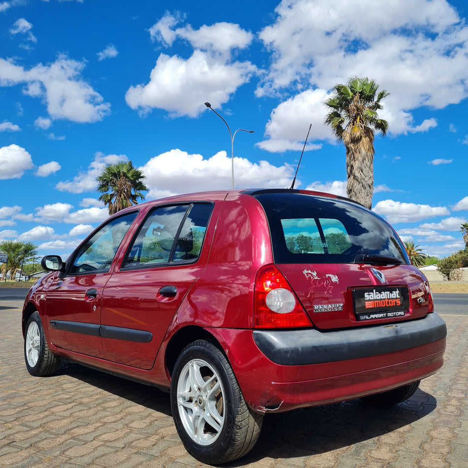 2003 Renault Clio