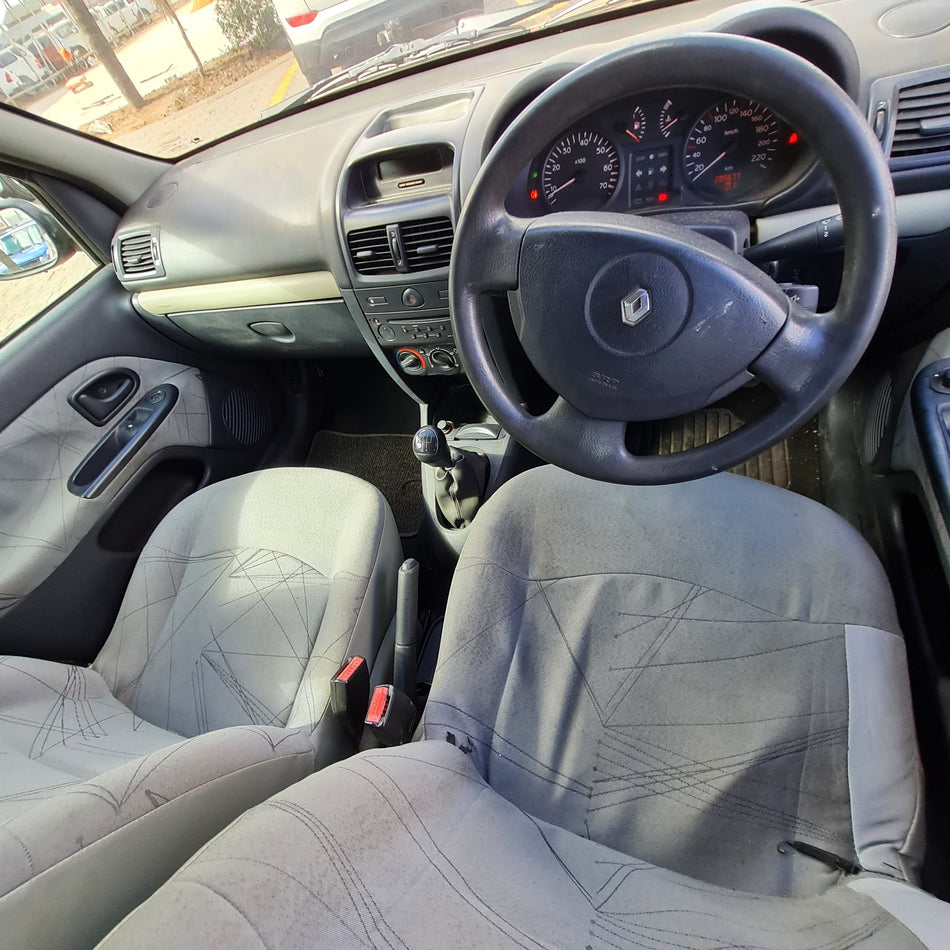 2003 Renault Clio