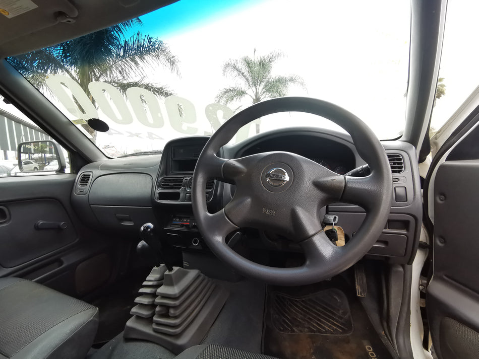 2013 Nissan Hardbody 2.4i 4x4