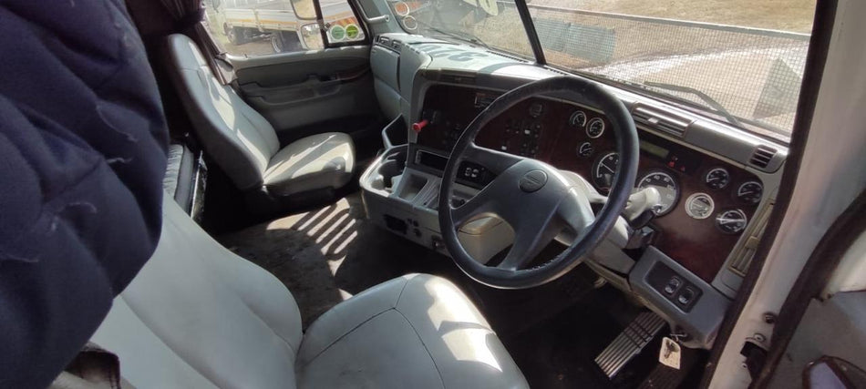 2011 Freightliner ARGOSY