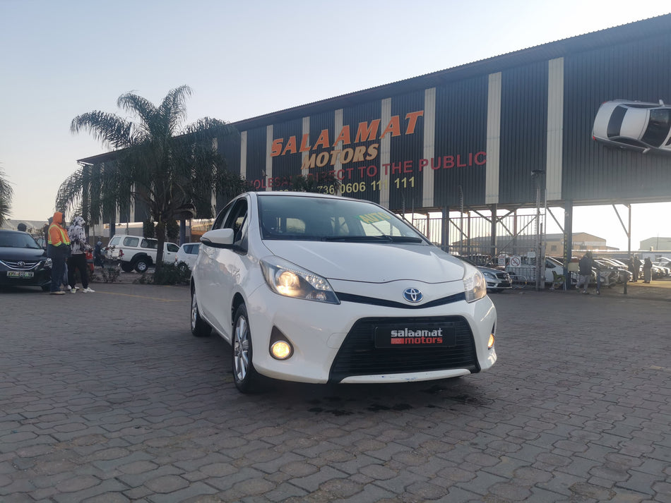2012 Toyota Yaris 1.5Hsd XS Hybrid