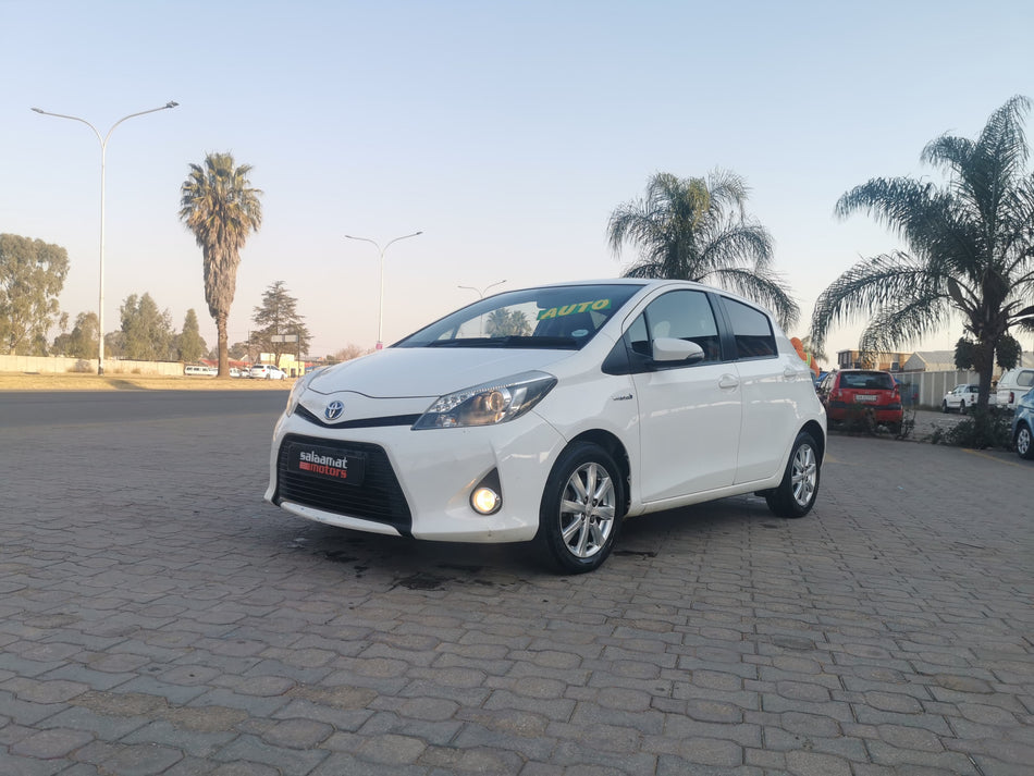 2012 Toyota Yaris 1.5Hsd XS Hybrid