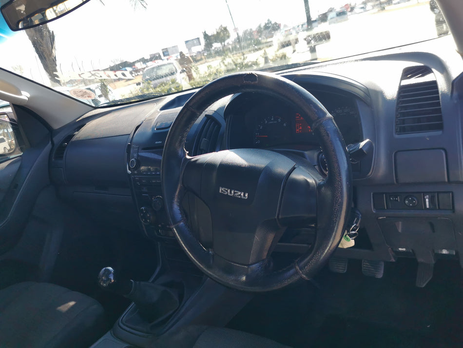 2015 Isuzu KB250D raised body
