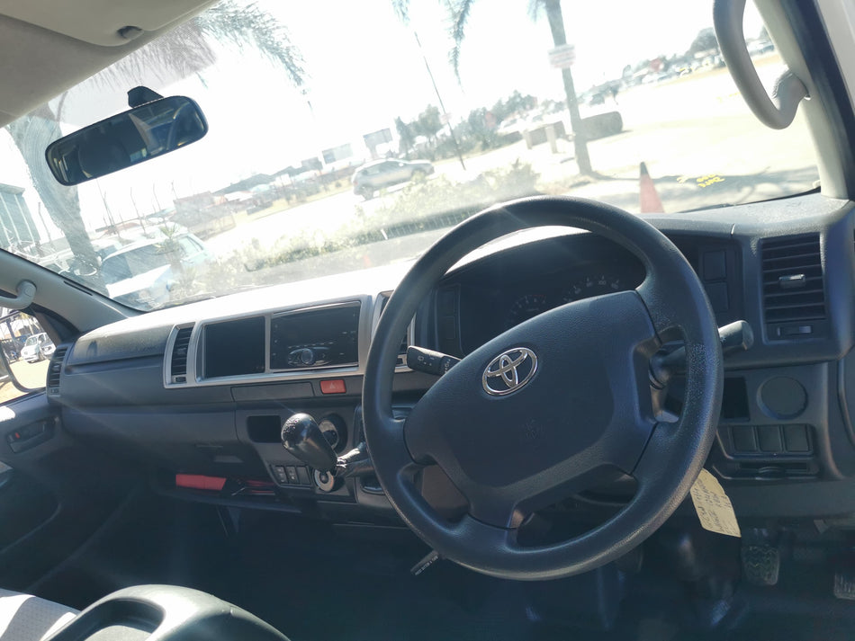 2017 Toyota Quantum GL 2.7 VVTI