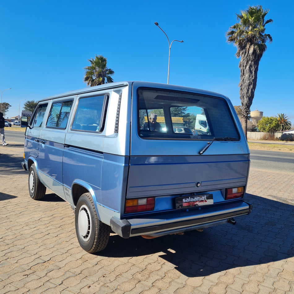 1998 Volkswagen Microbus 2.1L extremely low mileage