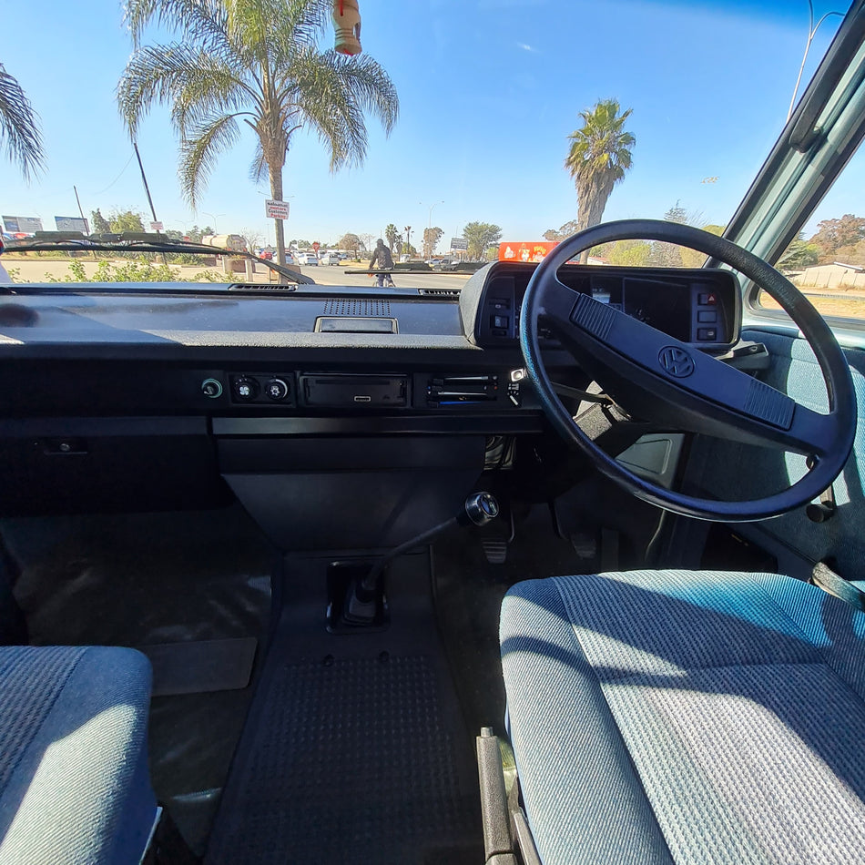 1998 Volkswagen Microbus 2.1L extremely low mileage