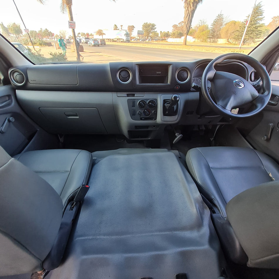 Nissan Impendulo NV350 16 seater