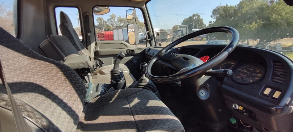 2012 ISUZU FSR 700 FLAT DECK CRANE