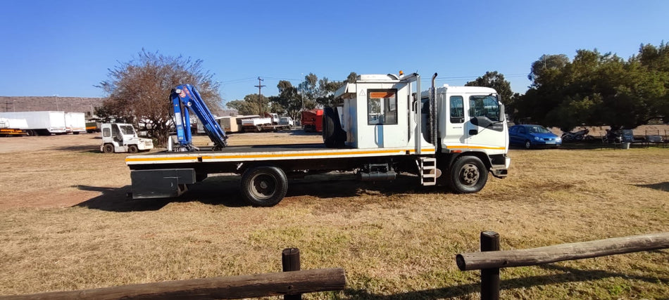 2012 ISUZU FSR 700 FLAT DECK CRANE