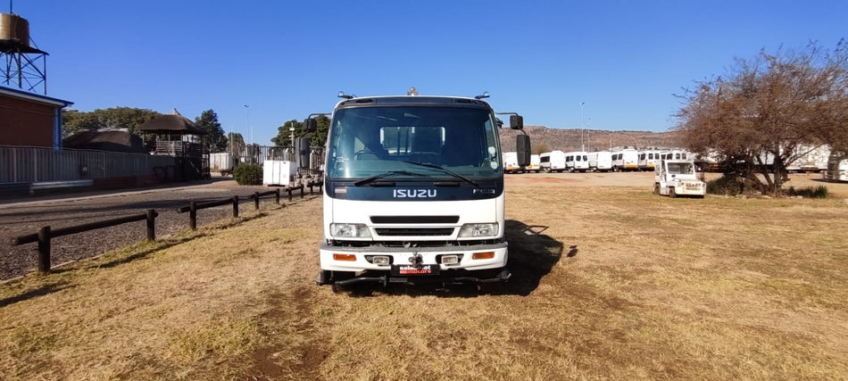 2012 ISUZU FSR 700 FLAT DECK CRANE