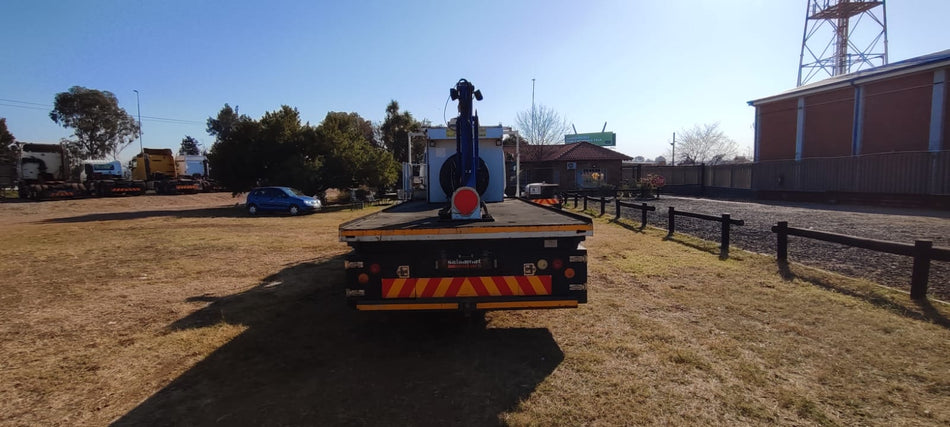 2012 ISUZU FSR 700 FLAT DECK CRANE