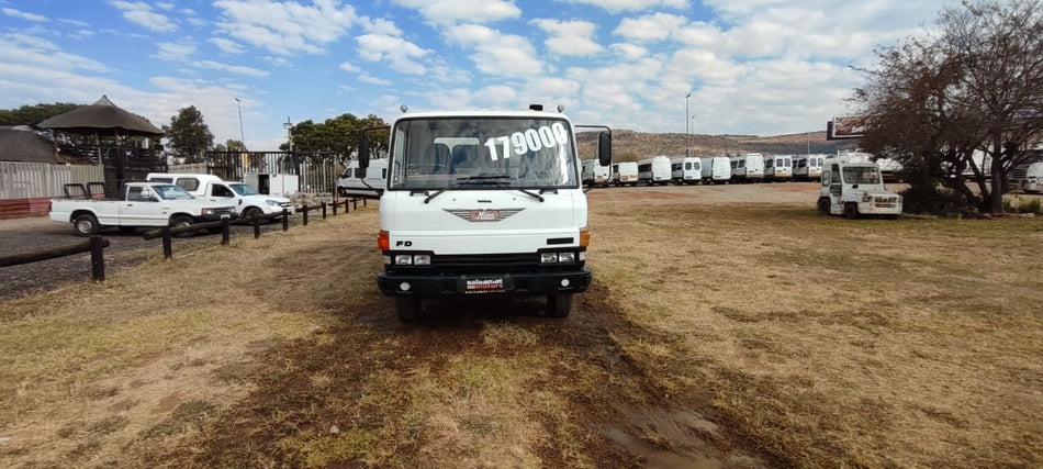 HINO FD 10.135 V/BODY