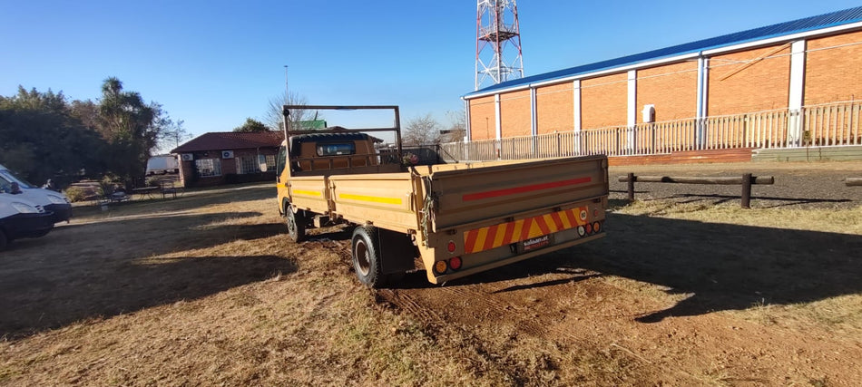 2009 Hino 300 Dropside