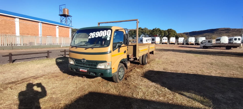 2009 Hino 300 Dropside