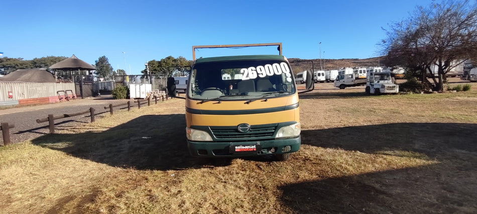 2009 Hino 300 Dropside