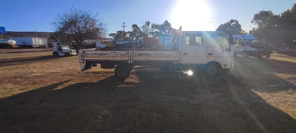 2013 Hino 300 Crew Cab