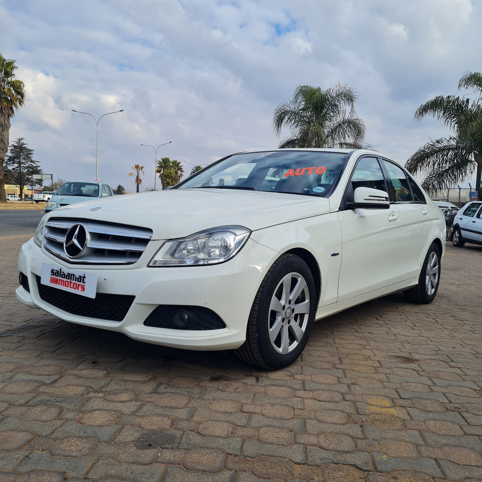 2013 Mercedes-Benz c180 auto low kms