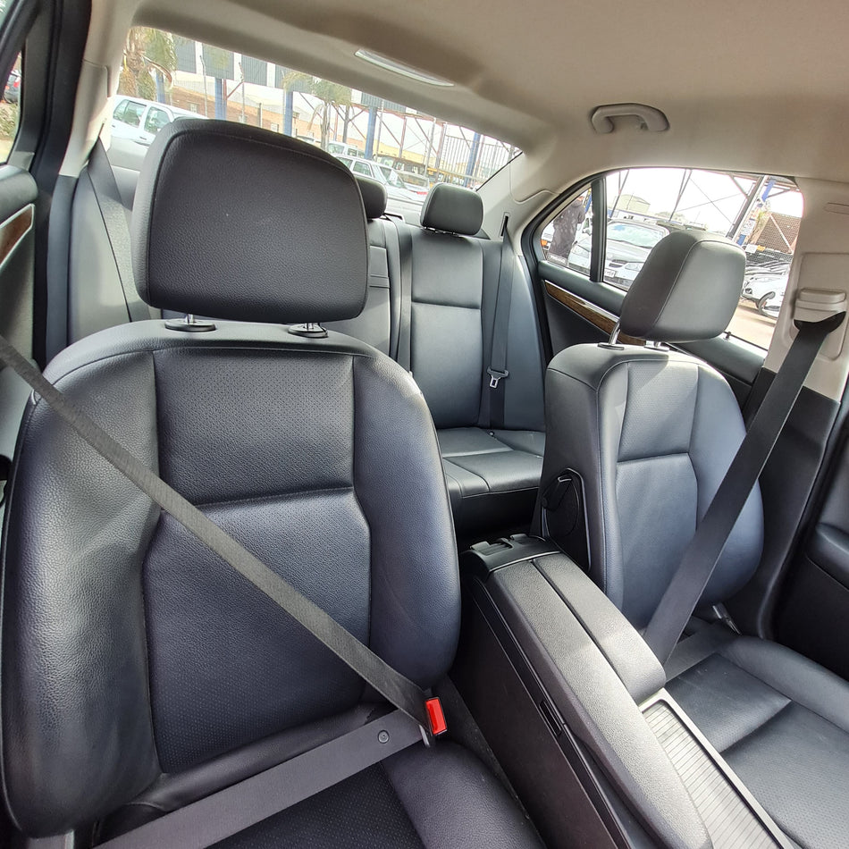 2013 Mercedes-Benz c180 auto low kms