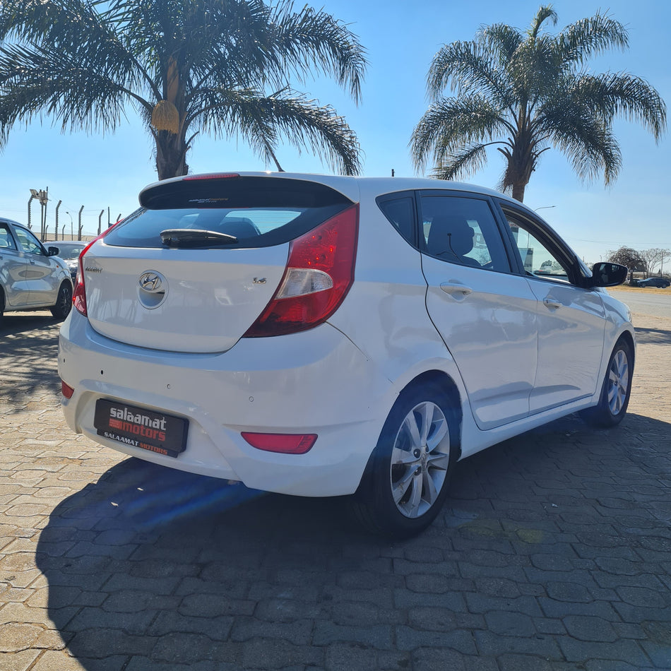 2016 Hyundai Accent  Hatch 1.6 Fluid