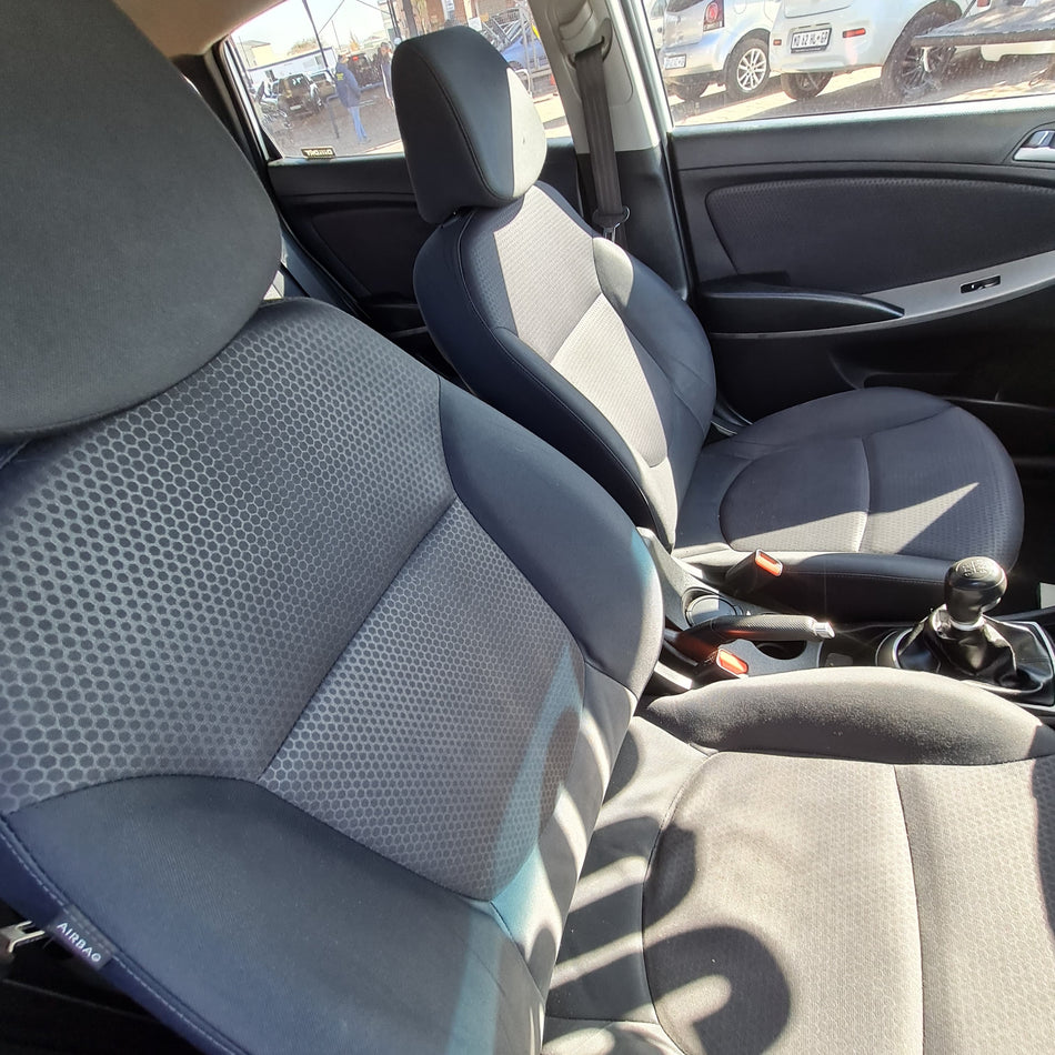2016 Hyundai Accent  Hatch 1.6 Fluid