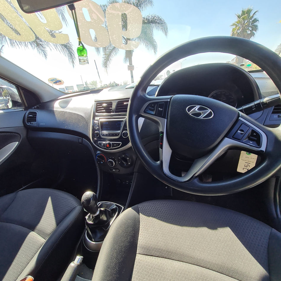 2016 Hyundai Accent  Hatch 1.6 Fluid