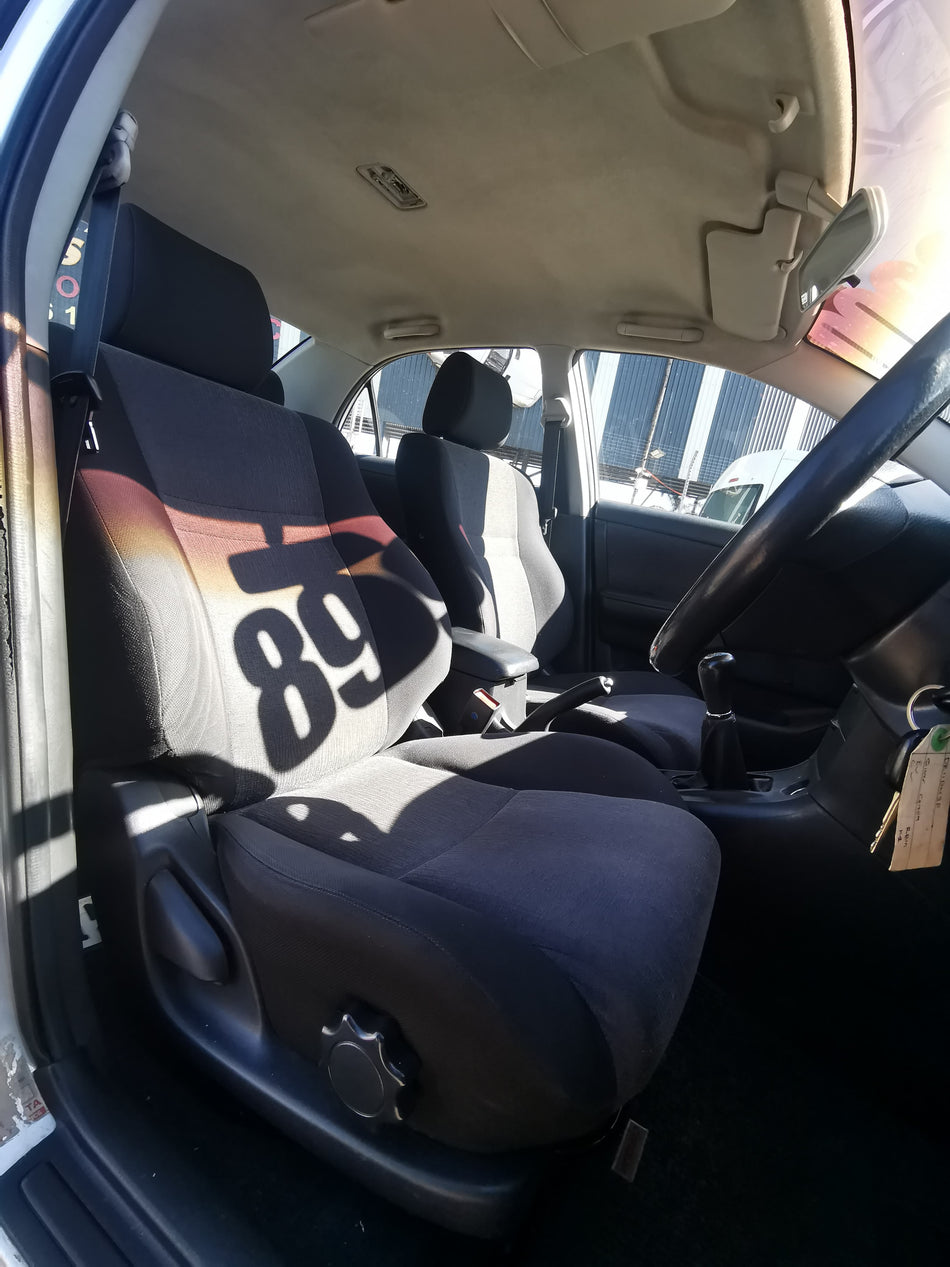 2004 Toyota Corolla 140i GLE