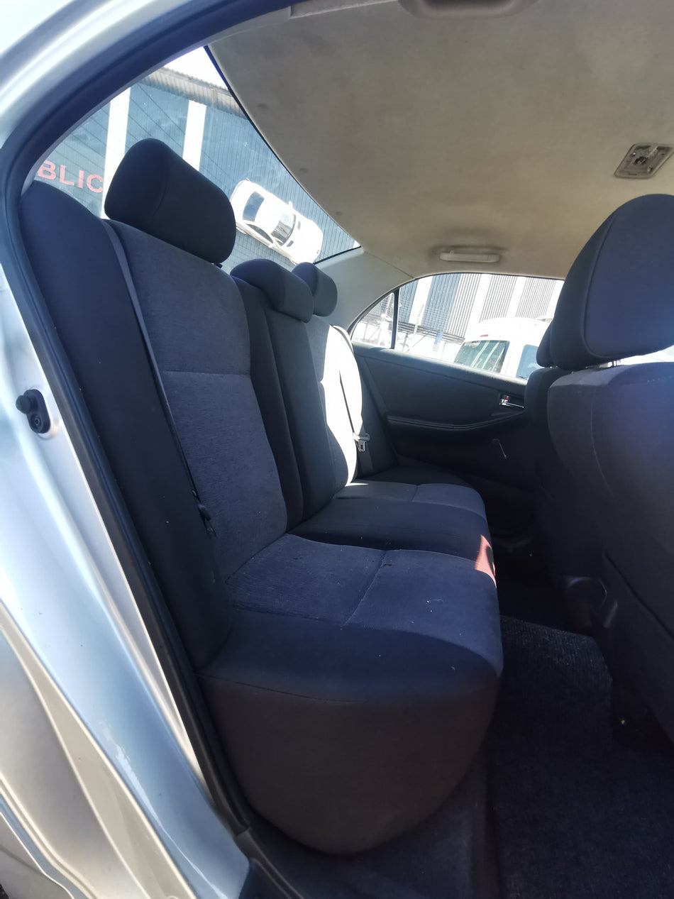 2004 Toyota Corolla 140i GLE