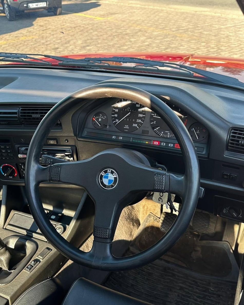 1990 BMW E30 325iS