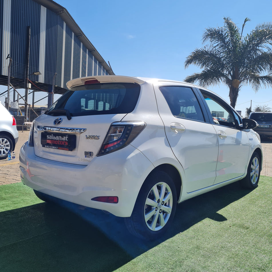 2012 Toyota Yaris Hybrid 1.5 Synergy Drive Automatic
