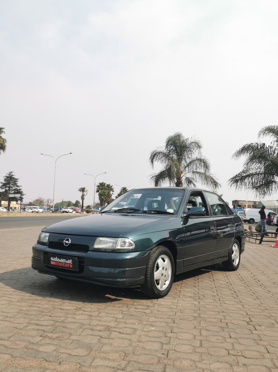 1995 Opel Astra 180i