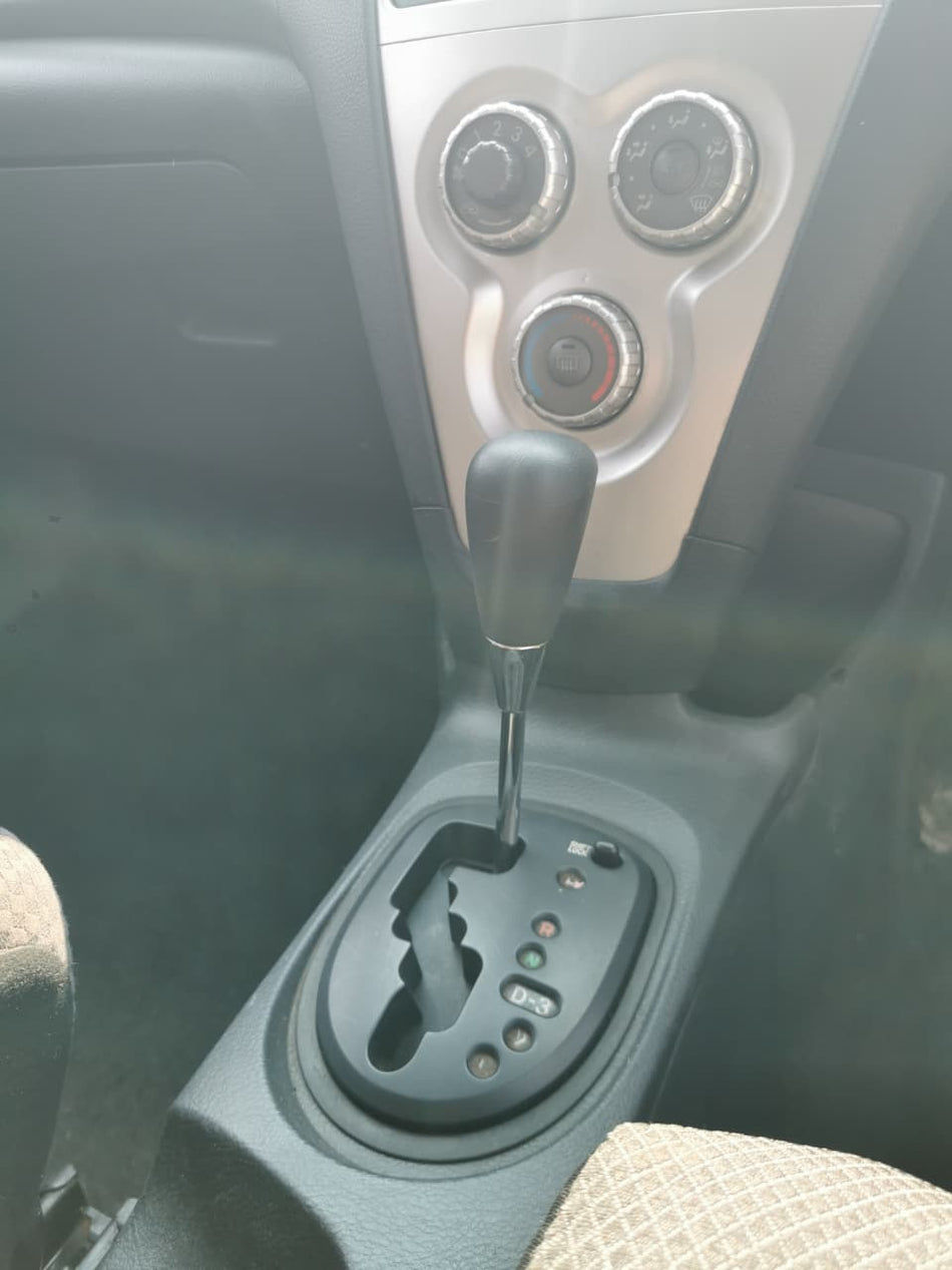 2008 Toyota Yaris Automatic