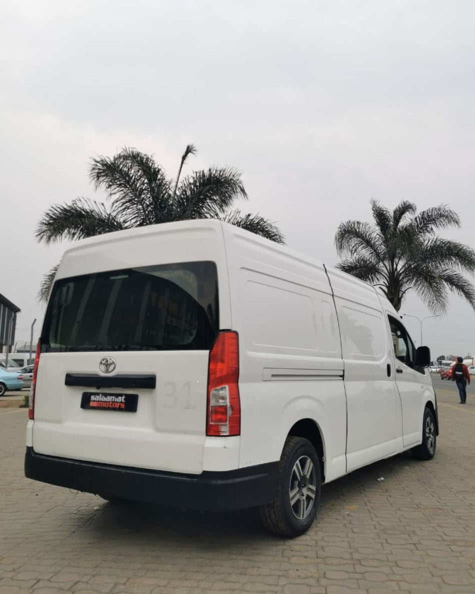 2019 Toyota Quantum 2.8D P/V