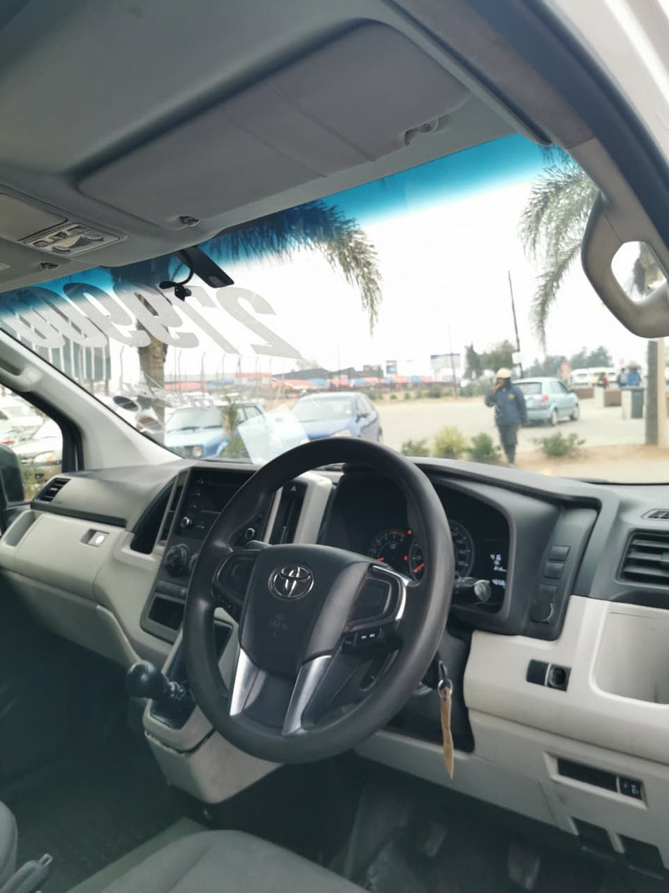 2019 Toyota Quantum 2.8D P/V