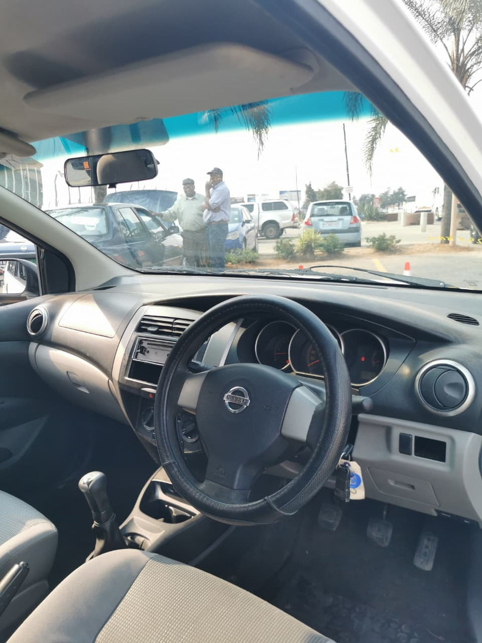 2008 Nissan Livina