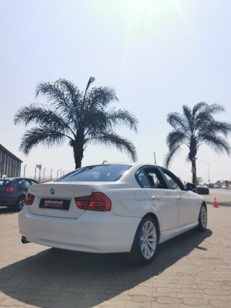 2009 BMW 320i