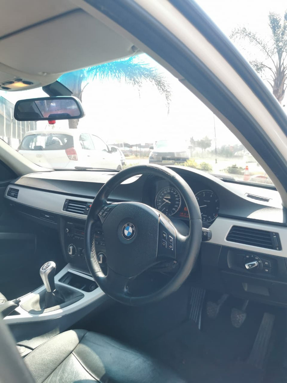 2009 BMW 320i